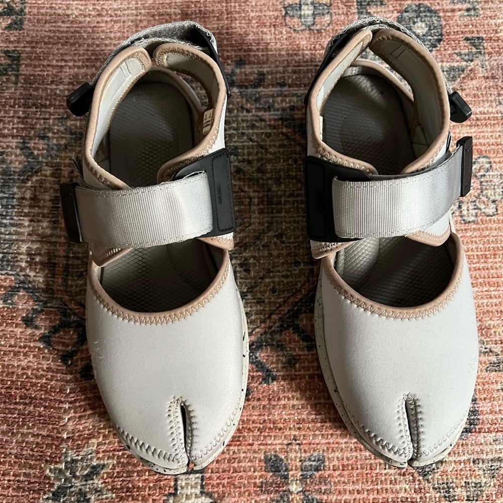 Suicoke | UNBITA Sandals | M7/W9